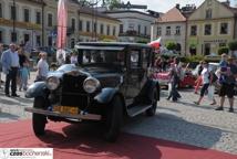 Zabytkowe pojazdy na Rynku