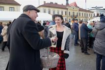 Miejski Rynek, życzenia, kolędy i smakołyki